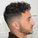 Maîtriser l'art du dégradé pour cheveux bouclés homme Techniques, conseils et inspirations